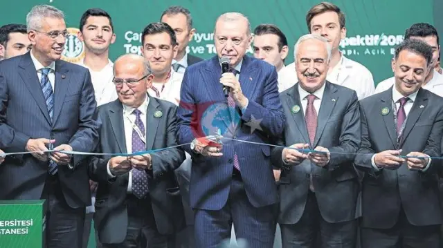 Cumhurbaşkanı Erdoğan İstanbul'da yeni hastanelerin açılışını yaptı ve 38 bin personel alımını duyurdu