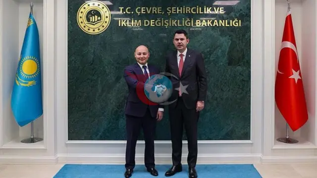 Ministr Kurum Gazagystanyň ekologiýa we tebigy baýlyklar ministri Alibek Kuantirow bilen duşuşdy