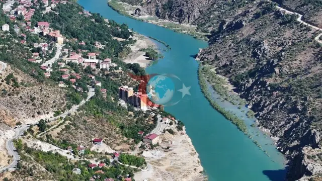 Erzincan myhmanlary taryhy gurluşy, tebigy gözellikleri we ýerli tagamlary bilen garşylaýar