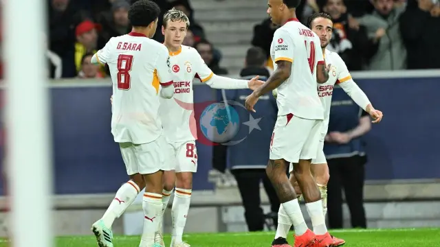 Galatasaray, UEFA Şampiyonlar Ligi'nde Lille'i 4-2 Mağlup Ederek Tarihi Bir Başarıya İmza Attı