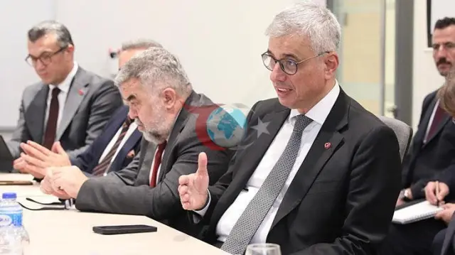 Sağlık Bakanı Memişoğlu Singapur'da İlaç Üretim ve Hücresel Tedavi Tesislerinde İncelemelerde Bulundu