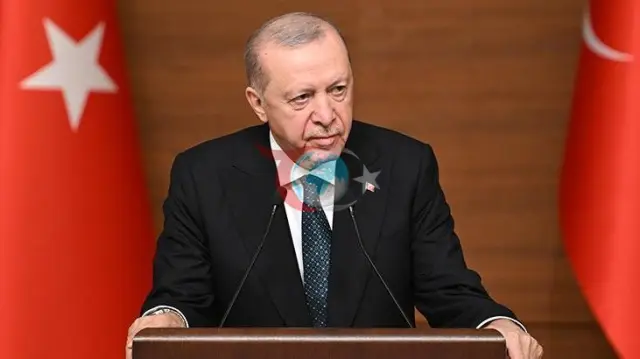 Cumhurbaşkanı Erdoğan, İstanbul Karacaahmet Mezarlığı'nda anne ve babasının kabrini ziyaret etti