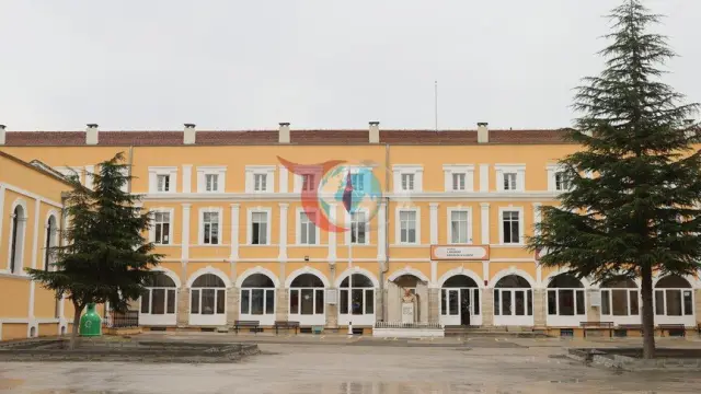 Edirne'deki 133 yıllık tarihi binada eğitim faaliyetleri sürüyor