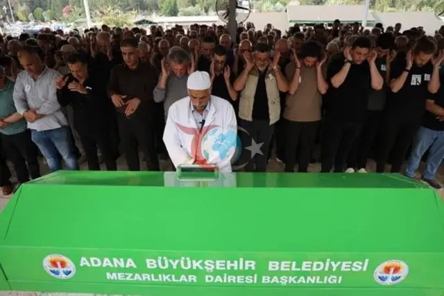 Ayvalık açıklarında batan teknede hayatını kaybeden Doktor Şahin Bingüllü Adana'da defnedildi