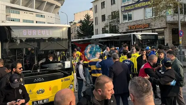 Fenerbahçe janköýerleri, Galatasaraý derbisi üçin Rams seýilgähine tarap ugraýarlar