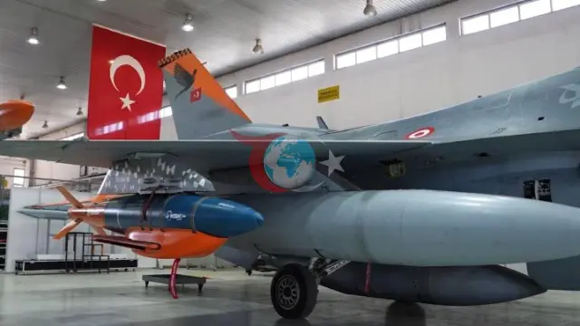 ASELSAN'ın geliştirdiği KGK-84 kanatlı güdüm kiti F-16 savaş uçağından başarıyla test edildi