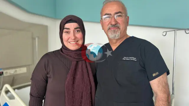 Fransa'da yaşayan hasta riskli tümör ameliyatı için Van'ı tercih etti