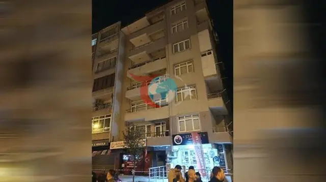 Kocaeli Karamürsel'de kolon ve kirişlerinden ses gelen 7 katlı bina tedbiren boşaltıldı