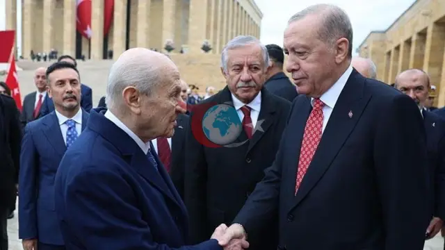 Prezident Ərdoğan 29 oktyabr Respublika Günündə KAAN naxışlı qalstuk seçdi