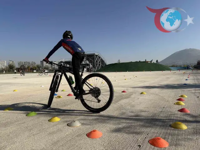 Kuşakların Buluşma Noktası: Kayseri'de BMX Heyecanı