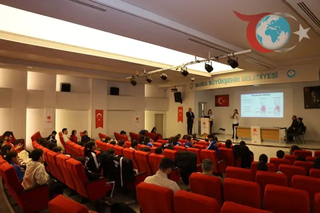 Yunusemre Belediyesi ve MCBÜ İşbirliğiyle Sağlıklı Geleceğe Nefes Paneli