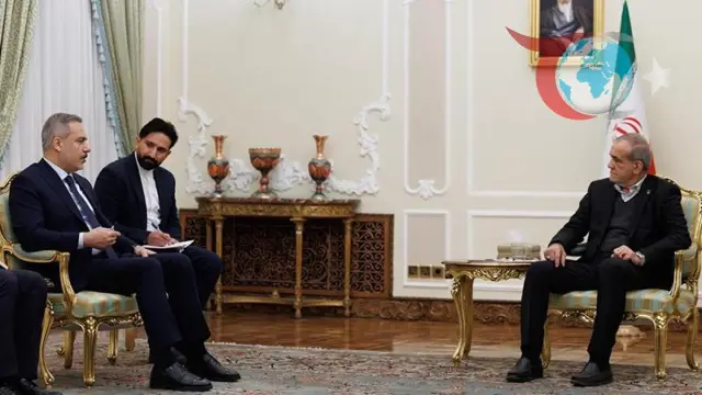 Hakan Fidan, Tahran'da İran Cumhurbaşkanı Pezeşkiyan ile Görüştü