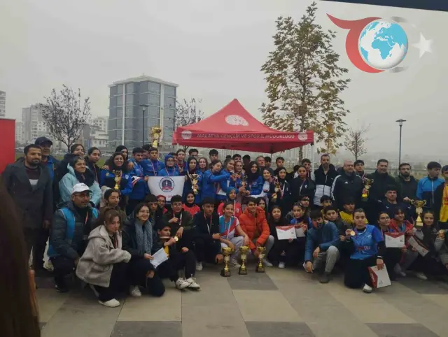 Malatya'da Renkli Oryantiring Yarışması Heyecanı