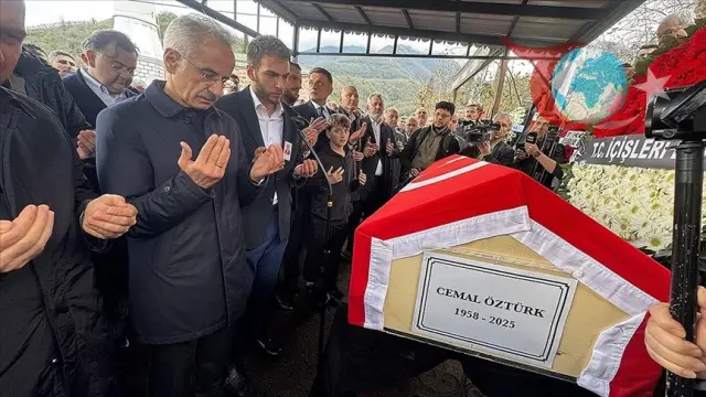 Giresun'da Cemal Öztürk'ün Cenaze Töreni: Aile, Dostlar ve Siyasetçiler Bir Arada