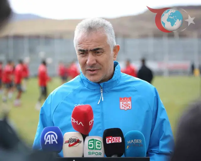 Sivasspor Teknik Direktörü Altıparmak: "Yükselişe Geçmek İstiyoruz"