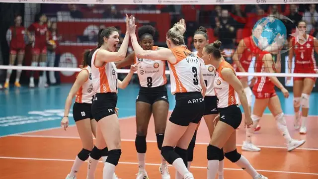 Eczacıbaşı Dynavit, Yunanistan'da Tie-Break Yenilgisiyle Sahadan Ayrıldı