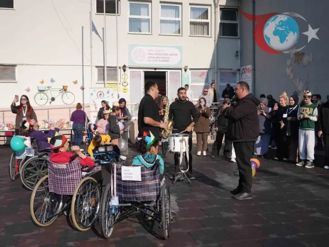 Çocuk Üniversitesi'nden Düzce'de Engelliler Günü'ne Özel Renkli Etkinlik