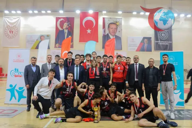Kayseri Genç A Erkekler Basketbol İl Şampiyonası'nda Büyük Heyecan