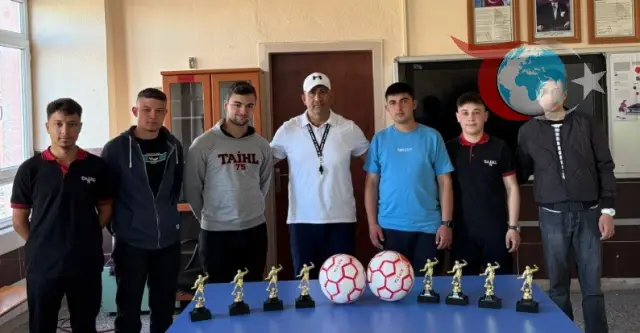 Tavşanlı Anadolu İmam Hatip Lisesi’nde Spor Coşkusu