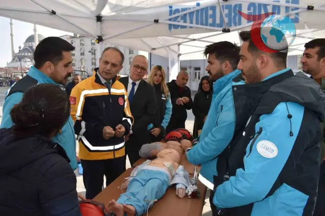 Elazığ'da Acil Sağlık Hizmetleri Haftası: İlk Yardım ve Bilinçlendirme Etkinlikleri