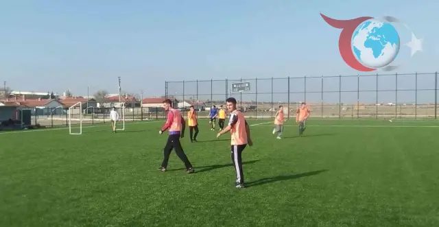 Genç Yeteneklerin Sahne Aldığı Seçmelerde Coşkulu Anlar