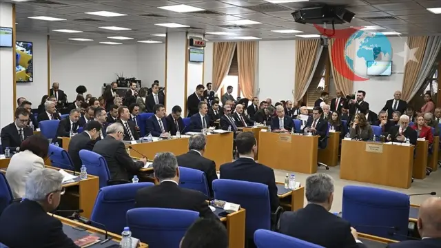 TBMM'de Ücret Düzenlemesi Önergesi Geri Çekildi: Cumhurbaşkanı Erdoğan'ın Müdahalesi