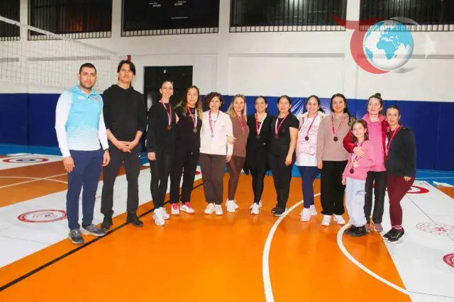 Köyceğiz'de Öğretmenler İçin Heyecan Dolu Floor Curling Turnuvası