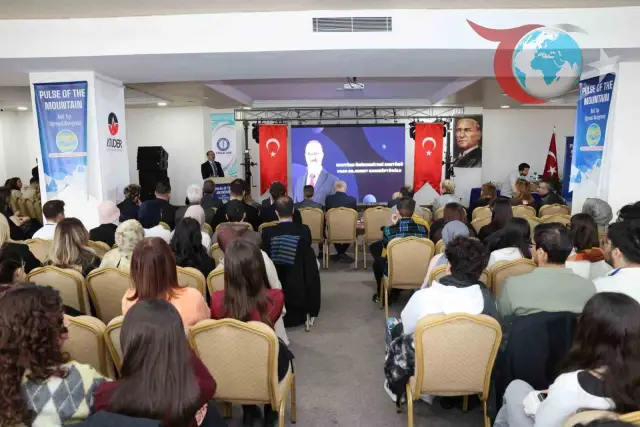 Erzurum'da Acil Tıp Öğrenci Kongresi: Geleceğin Hekimleri Bilgiyle Buluşuyor
