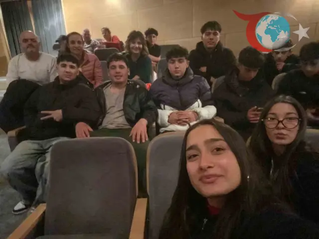 Karacasu’nun Gençleri Tiyatro ile Buluşuyor: Kültür Sanat Rüzgarı