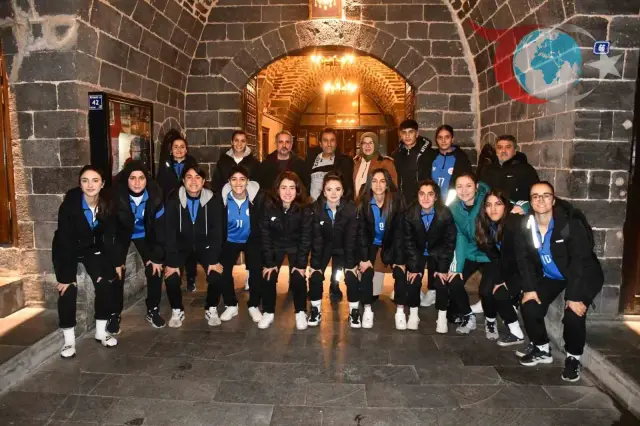 Ağrı Kadın Futbol Takımı’na Siverek’ten Destek Yağdı