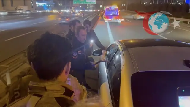İstanbul'da Sürücünün Uyku Halindeki Araç Macerası