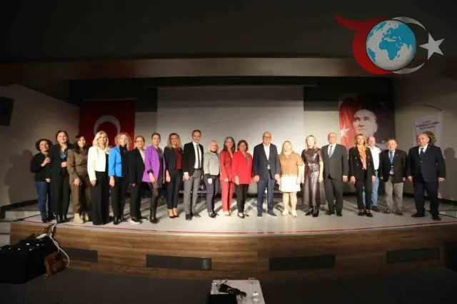 Kepez'de Kadın Hakları Mücadelesi: Güçlü Kadınlar, Güçlü Yarınlar Paneli