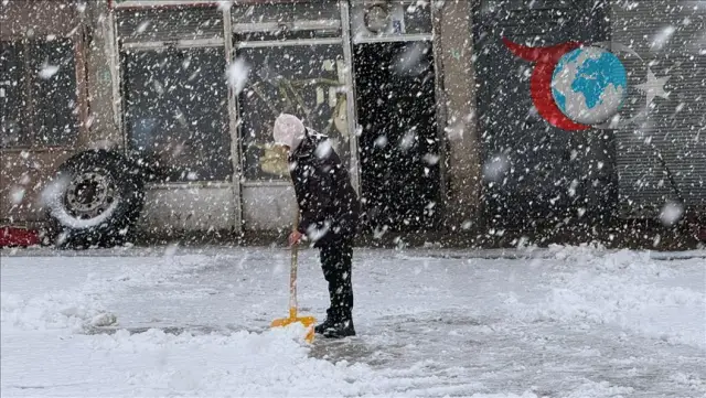 Van'da Ani Kar Yağışı Hayatı Olumsuz Etkiledi