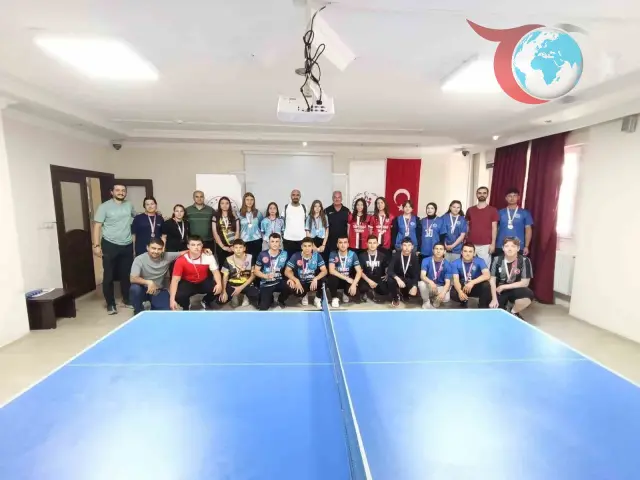 Sarıgöl İlçe Gençlik ve Spor Müdürlüğü Liseler Arası Masa Tenisi Turnuvası Tamamlandı