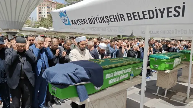 Kayserili İş İnsanı Hacı Mustafa Yelkenoğlu Toprağa Verildi