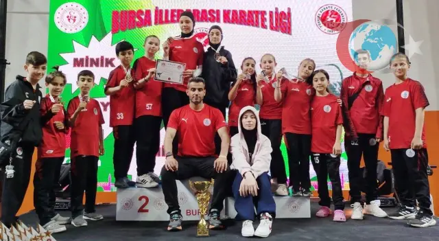 Körfez Sporcuları Bursa'da Madalya Yağmuru Yaşadı