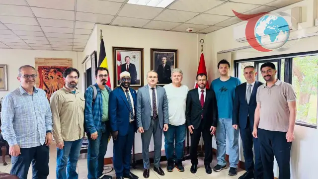 Uganda’da Türk Doktorlardan Sağlık Kampı