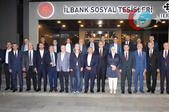 Kayseri Büyükşehir Belediye Başkanı Mustafa Demir Başkanlığında Toplantıya Katıldı