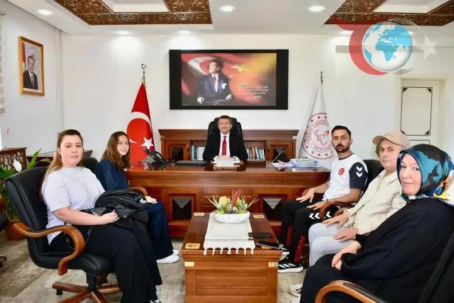 Bilecik İl Milli Eğitim Müdürü, Türkiye Taekwondo Şampiyonu Öğrenciyi Kabul Etti