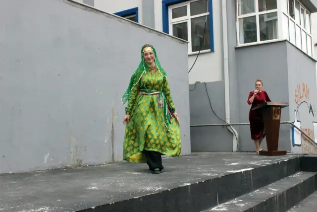 Şehit Üsteğmen İbrahim Abanoz Anadolu Lisesi Öğrencilerinden Sürdürülebilir Moda Defilesi