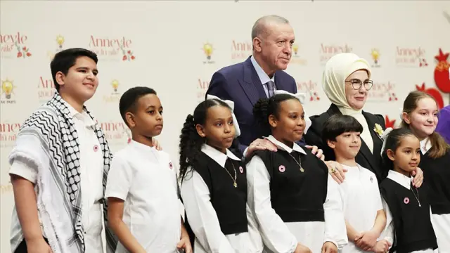 Emine Erdoğan, Anneyle Güçlü Aile Programında Annelerle Bir Araya Geldi