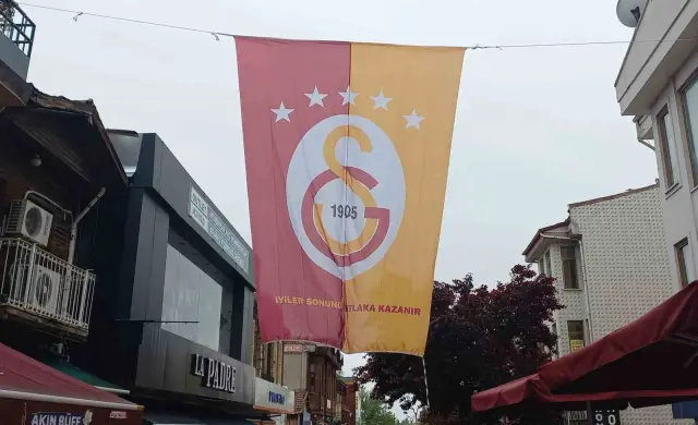 Edirne'de Galatasaray Şampiyonluğunu Kutluyor