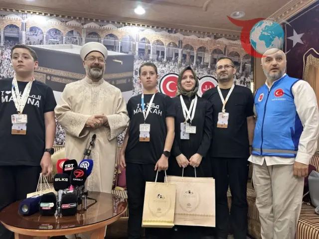 98 Yaşında Kutsal Yolculuk: Cennet Teyze'nin Hac Macerası
