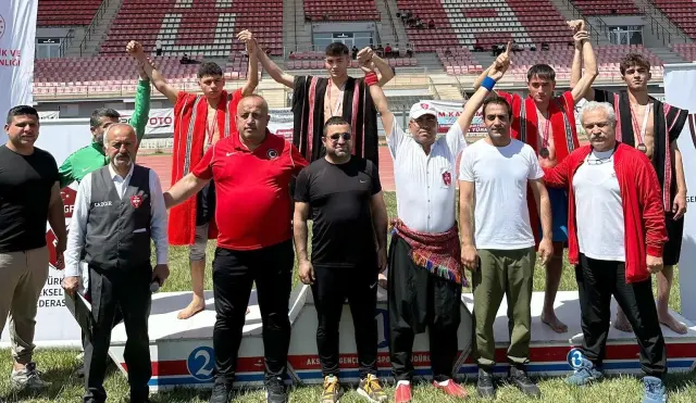 Hakkari Sporcularından Büyük Başarı!