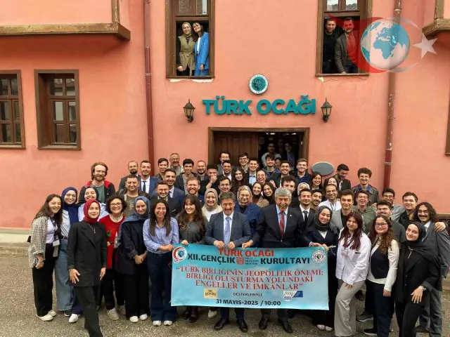 Türk Birliğinin Geleceği Eskişehir'de Masaya Yatırıldı
