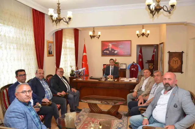 Bilecik Muhtarlar Derneği Kaymakamı Ziyaret Etti