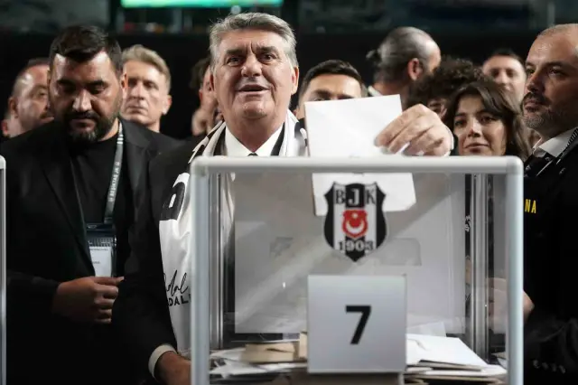 Beşiktaş Başkan Adayı Serdal Adalı Oyunu Kullandı