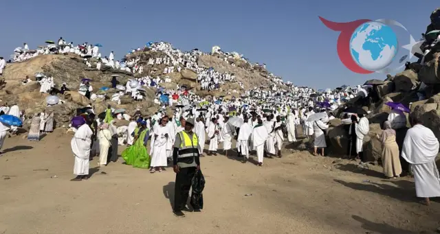 Arafat'ta İbadet ve Dua: Müslümanların İçten Yakarışı
