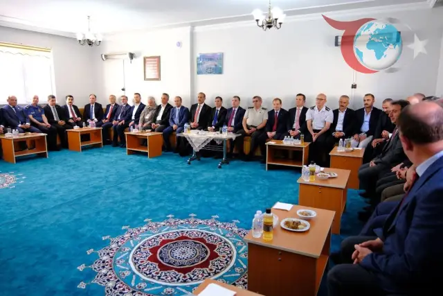 Bayburt’ta Geleneksel Bayramlaşma Camiikebir Mahallesi’nde Coşkuyla Gerçekleşti
