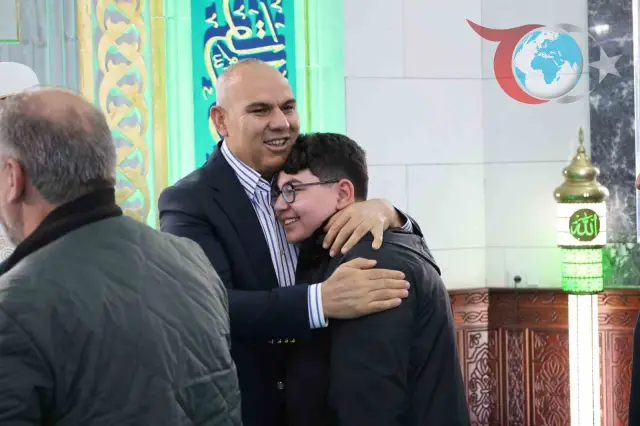 Ağrı Valisi Mustafa Koç, Bayram Coşkusunu Halkla Birlikte Yaşadı
